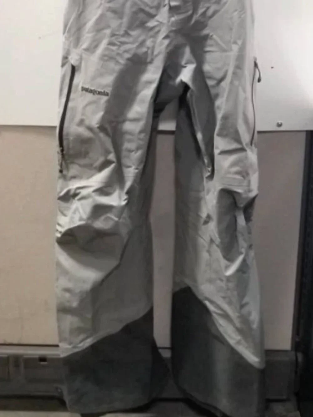 Patagonia Super Alpine Snow Bib Pants Men M Gore Tex Gray Waterproof Side-Zip